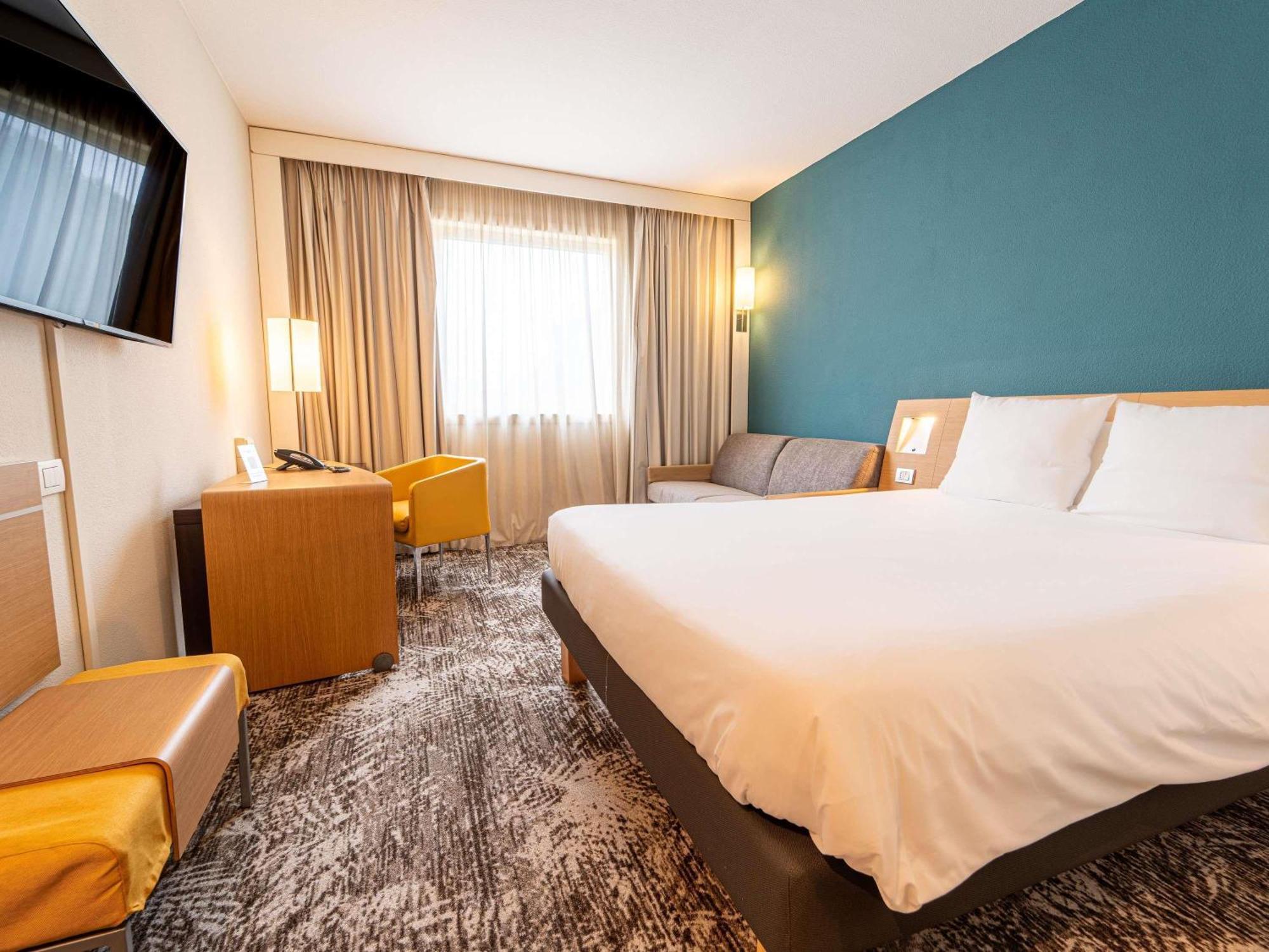 Novotel Est 4*