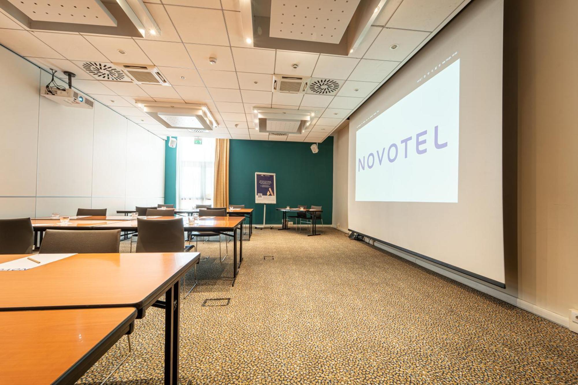 诺富特Est Hotel 4*